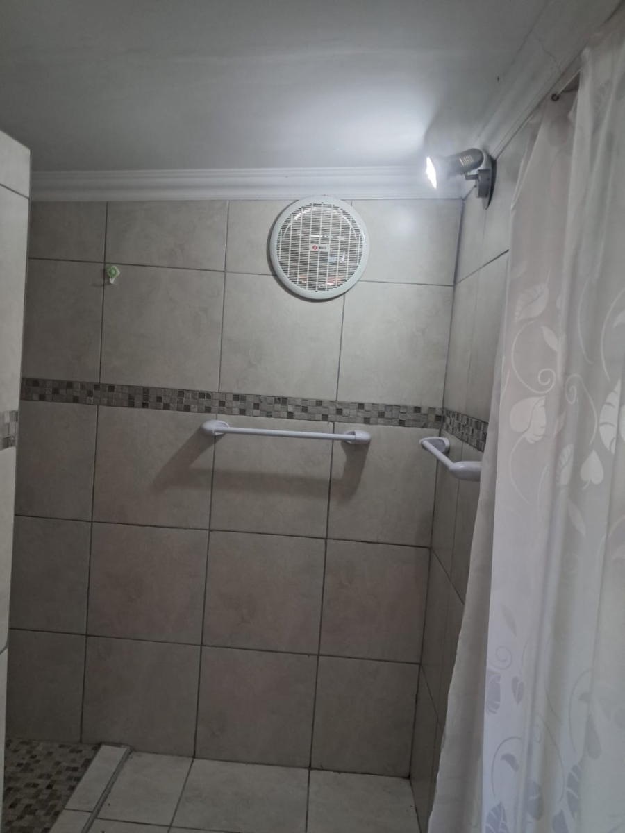 3 Bedroom Property for Sale in Heuwelkruin Eastern Cape